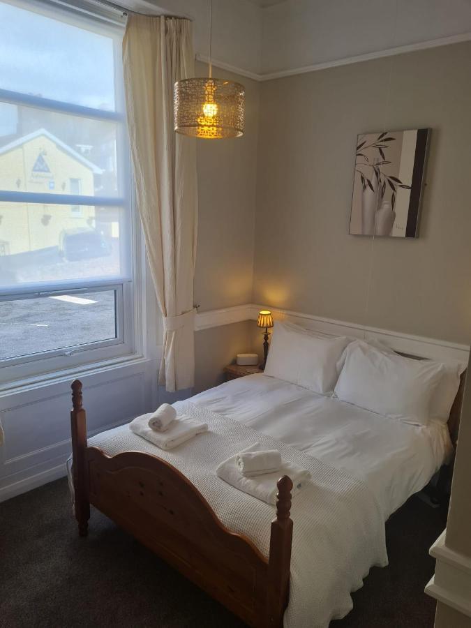 Heathcliff House B&B Exclusively For Adults Free Large Carpark Torquay Kültér fotó