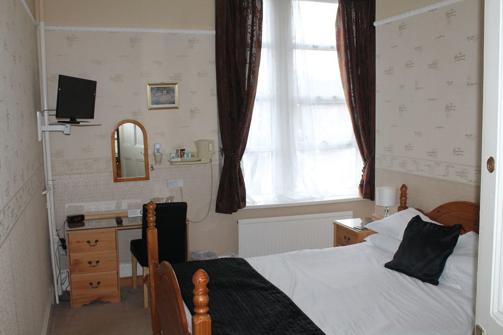 Heathcliff House B&B Exclusively For Adults Free Large Carpark Torquay Kültér fotó