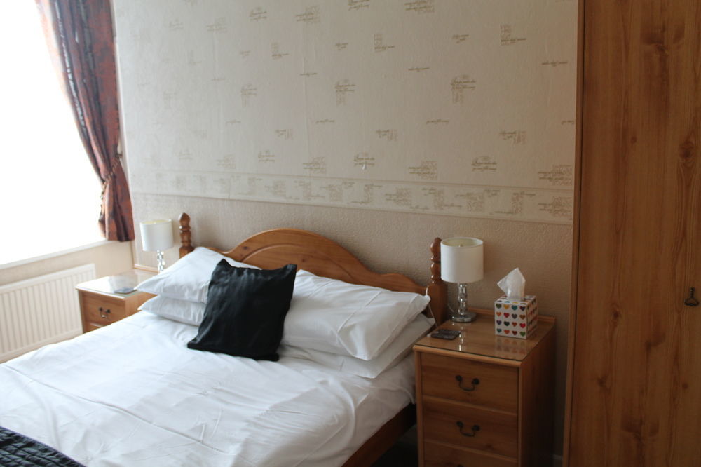 Heathcliff House B&B Exclusively For Adults Free Large Carpark Torquay Kültér fotó