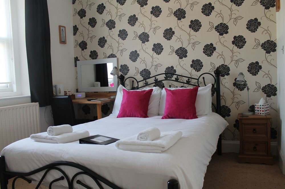 Heathcliff House B&B Exclusively For Adults Free Large Carpark Torquay Kültér fotó