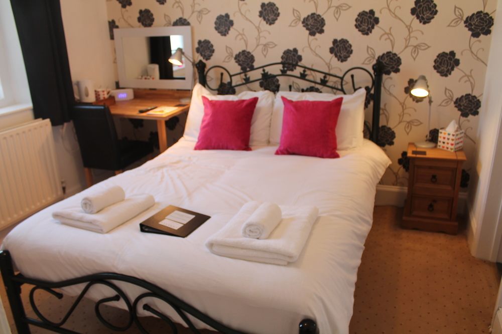 Heathcliff House B&B Exclusively For Adults Free Large Carpark Torquay Kültér fotó