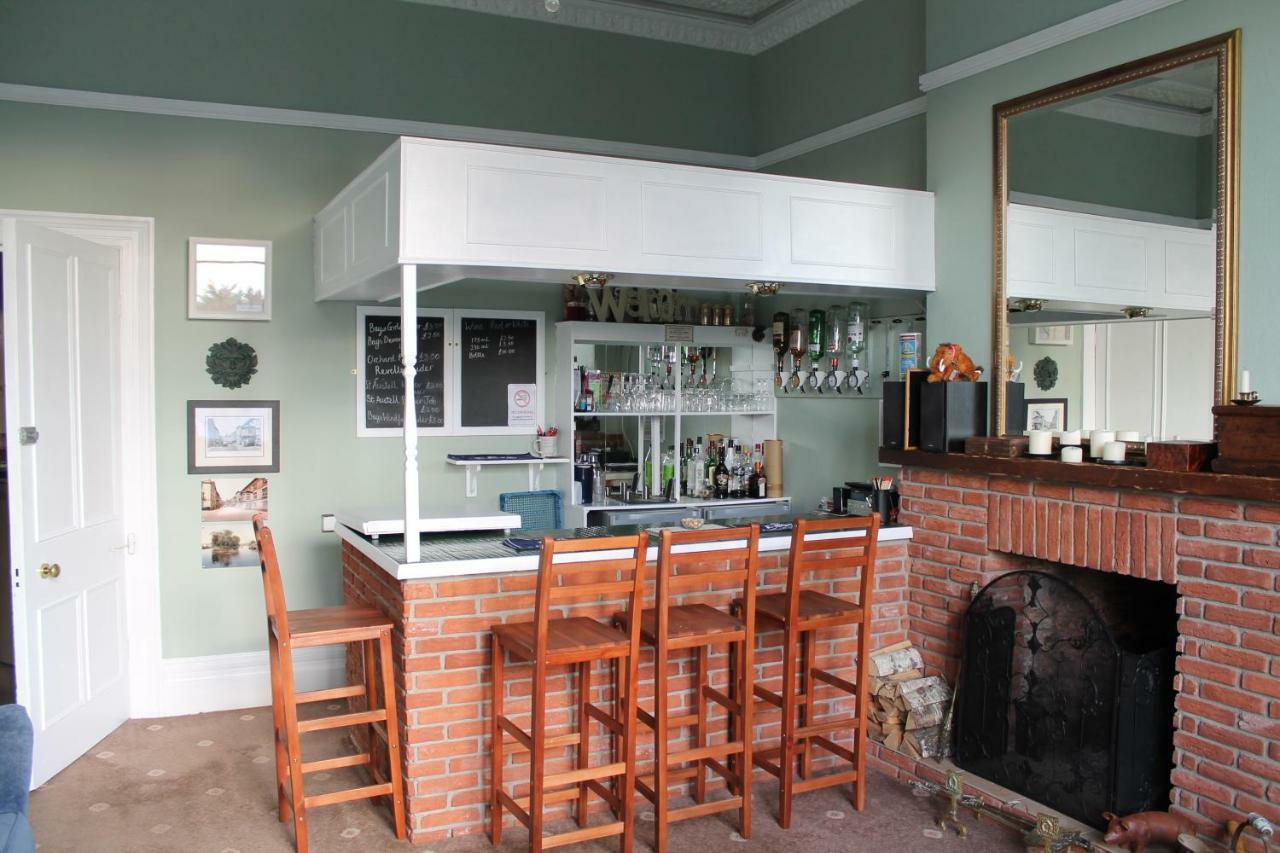 Heathcliff House B&B Exclusively For Adults Free Large Carpark Torquay Kültér fotó